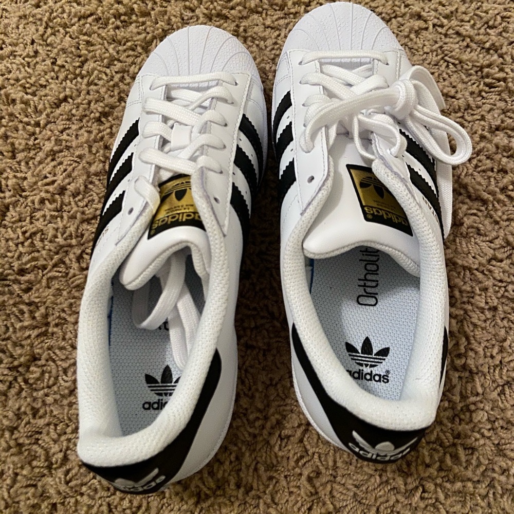 New in box Adidas Superstar size 6.5.